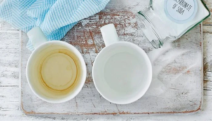 làm sạch bề mặt gốm sứ