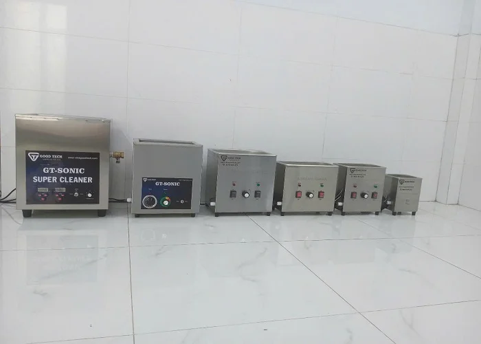 Làm sạch bằng máy sóng siêu âm