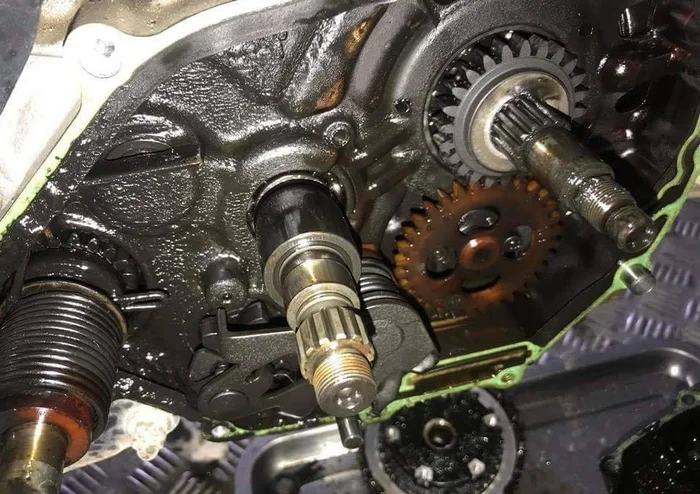 Phụ tùng xe máy cần vệ sinh định kỳ, đúng cách để không chỉ ảnh hưởng đến khả năng vận hành, tuổi thọ xe