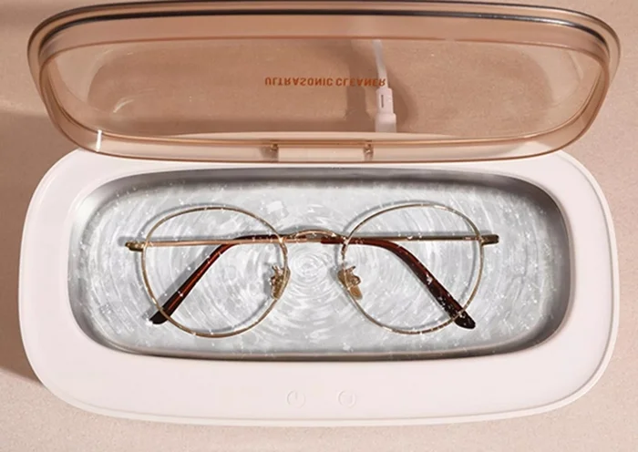 Rửa gọng kính bằng sóng siêu âm