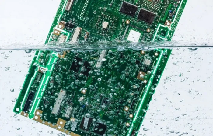 Máy rửa siêu âm là thiết bị quan trọng với nhiều dây chuyền sản xuất nhà máy điện tử